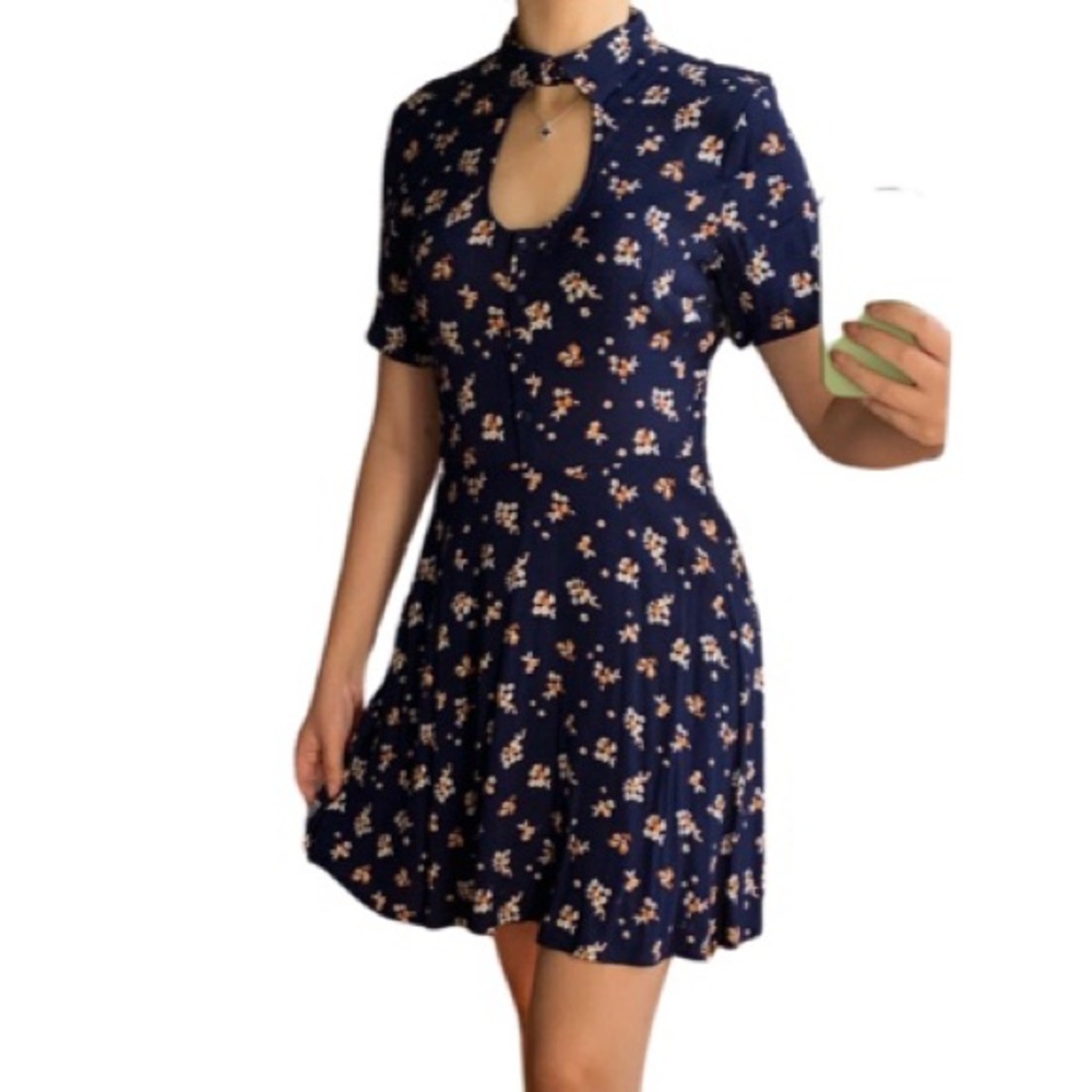 Forever 21 flower mini dress / S / EUC